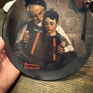 Knowles Limited Edition Plate - The Music Maker